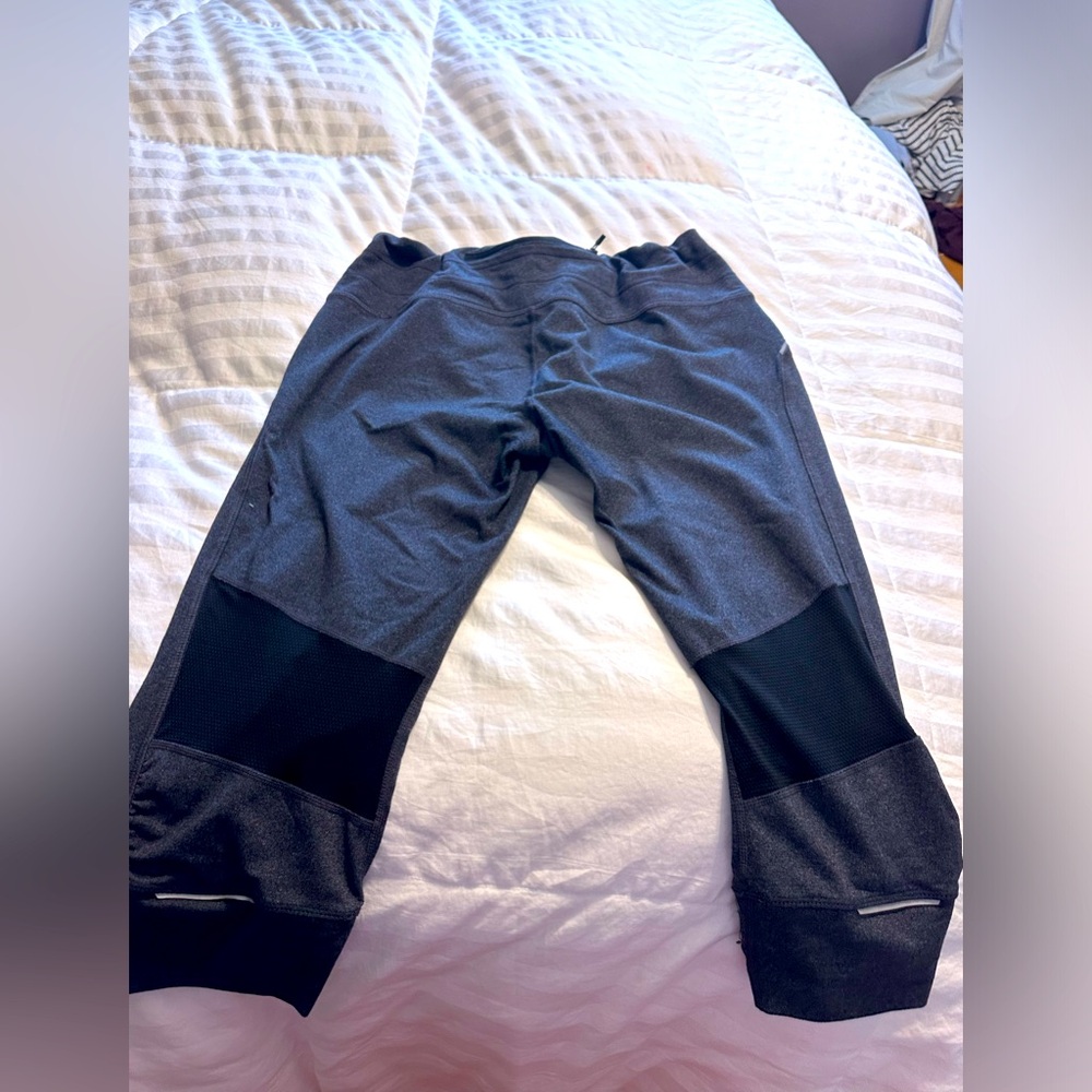 Athleta Size Petite Large Work-Out Leggings with Draw String waistband, EUC